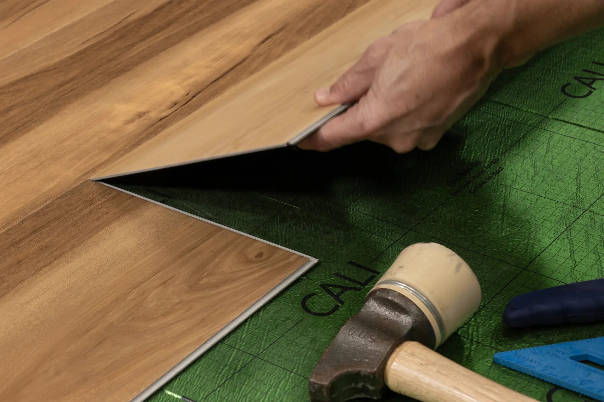 Cali Vinyl Huntington Hickory