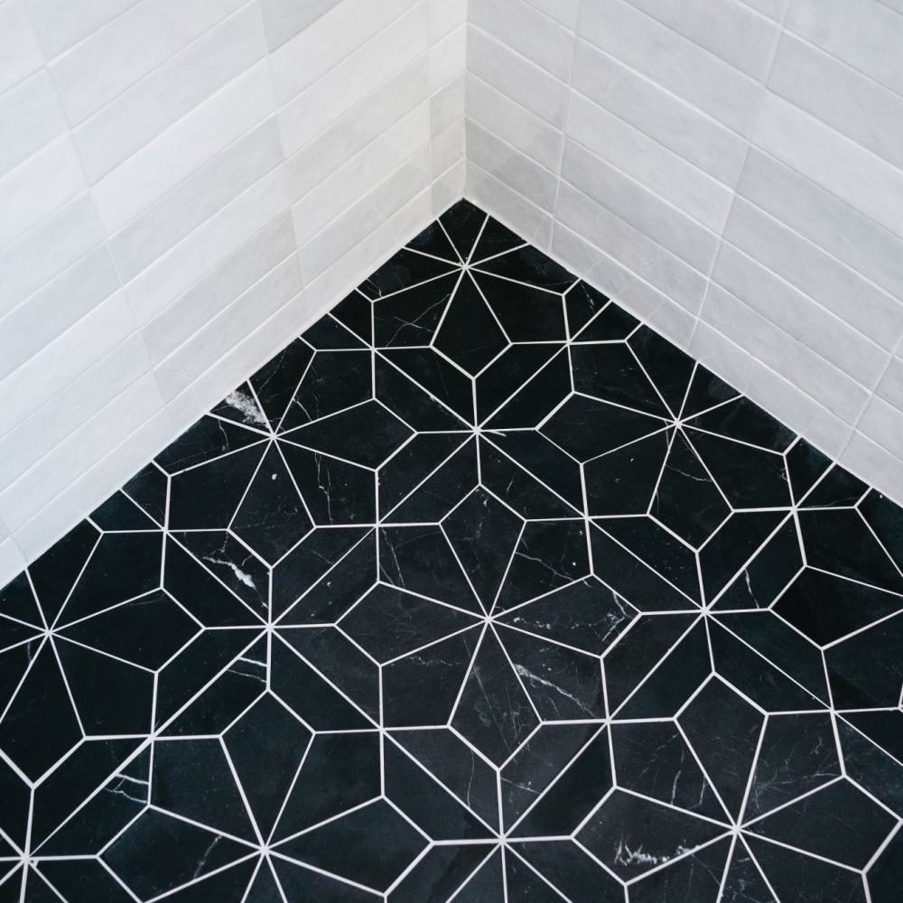 Blomma Honed Marble Mosaic Tile in Nero