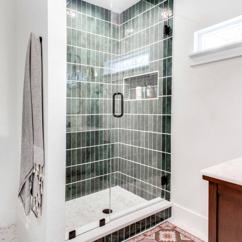 Cloé Ceramic Tile in Green