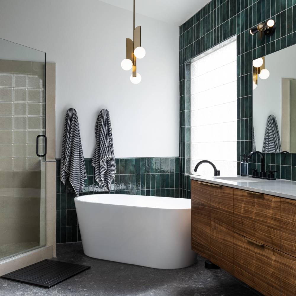 Cloé Ceramic Tile in Green