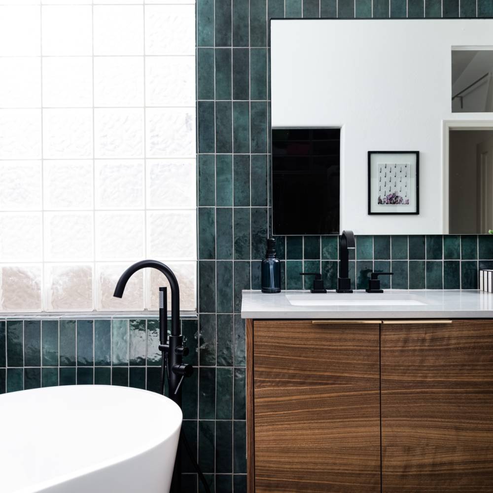 Cloé Ceramic Tile in Green