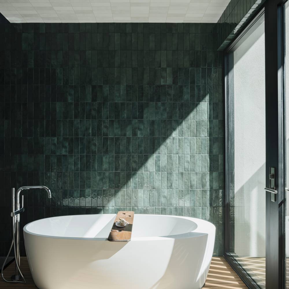 Cloé Ceramic Tile in Green