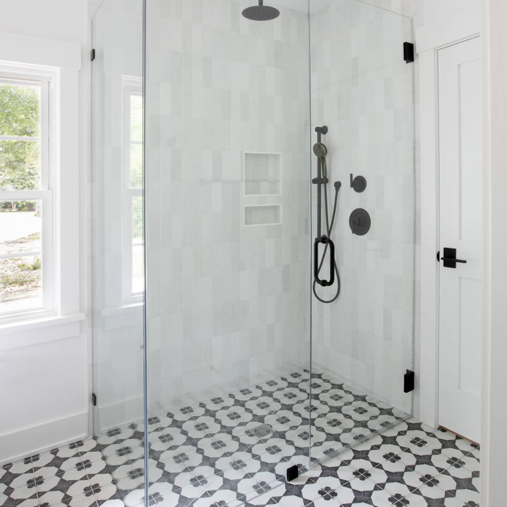 Enchante 8" x 8" Matte Porcelain Decorative Tile in Moderno