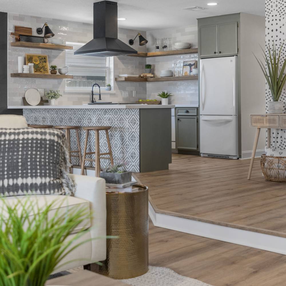 Vivace 4" x 4" Decorative Tile in Motif Rice