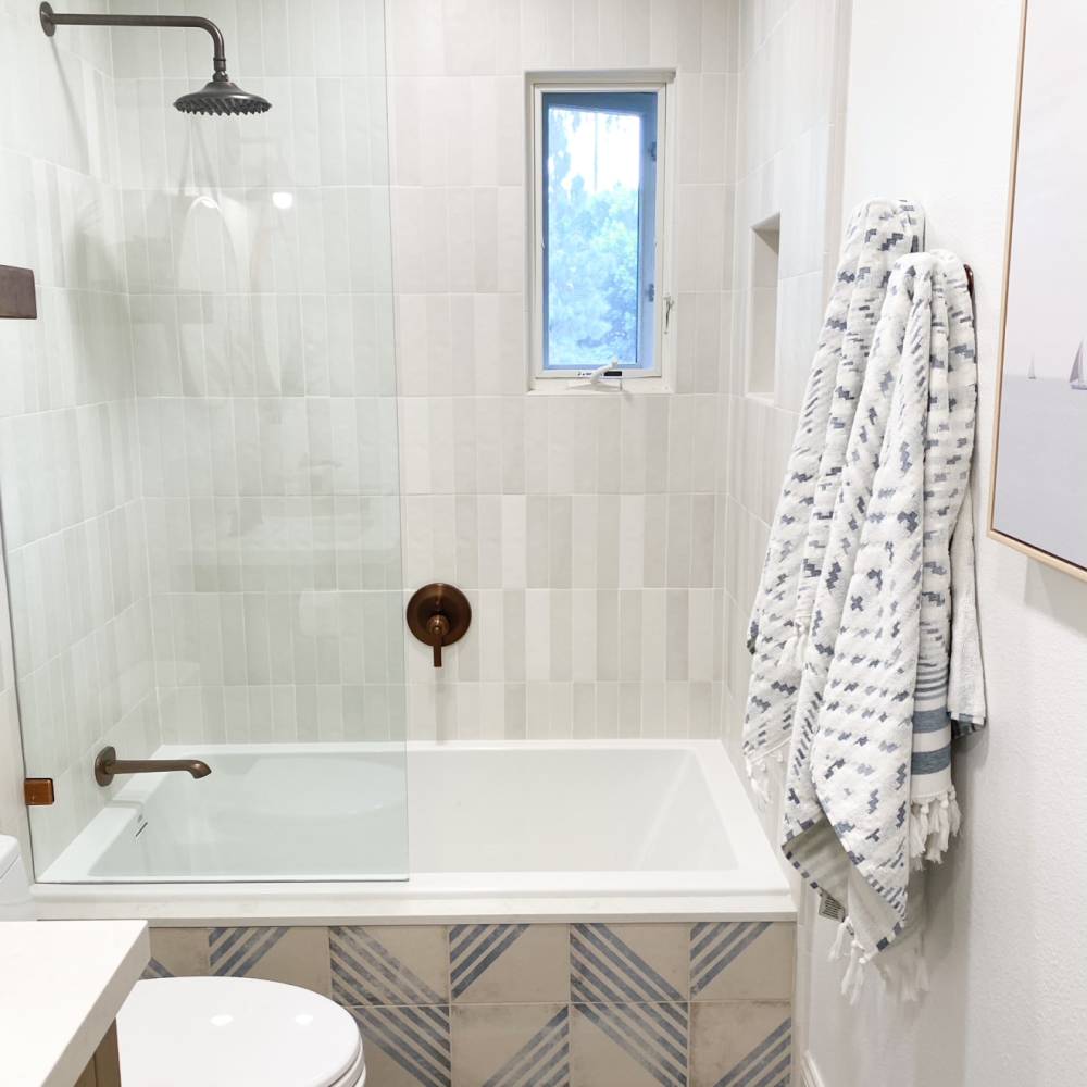 Vivace 9" x 9" Decorative Tile in Roads Atlantic
