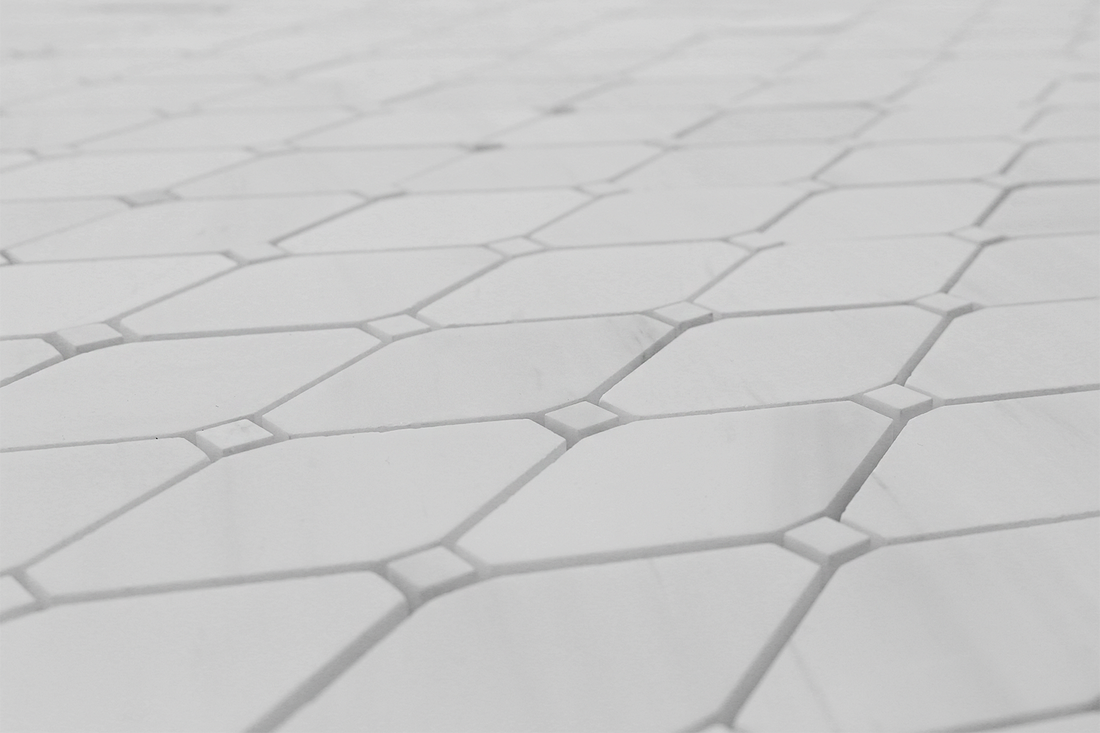 Bianco Venato Dolomite Clipped Diamond w/B Venato Polished