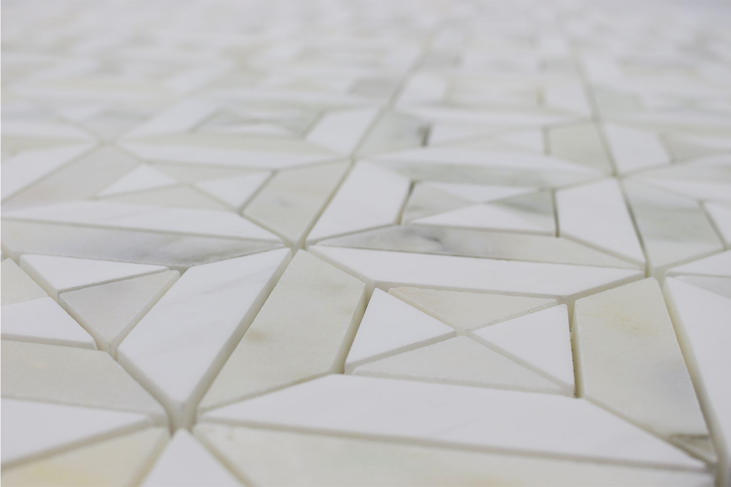 Matrix – 12″ Dolomite / Calacatta Oliva