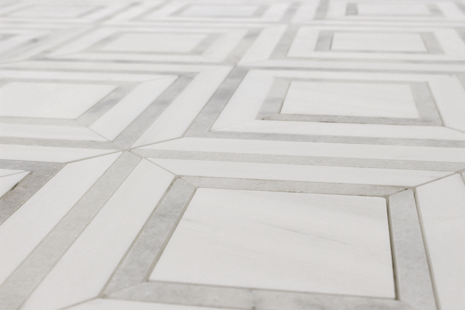 Maze Mosaic Bianco Venato DolomiteMaze – Dolomite with Milas White