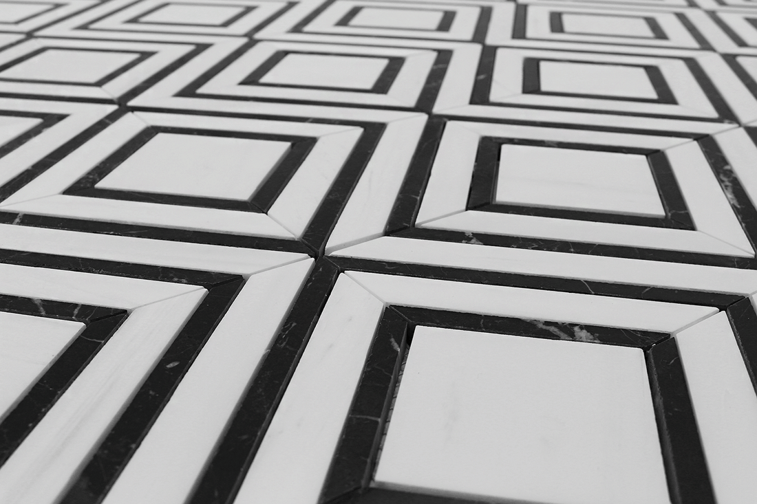 Bianco Venato Dolomite Maze – Dolomite with Taurus Black