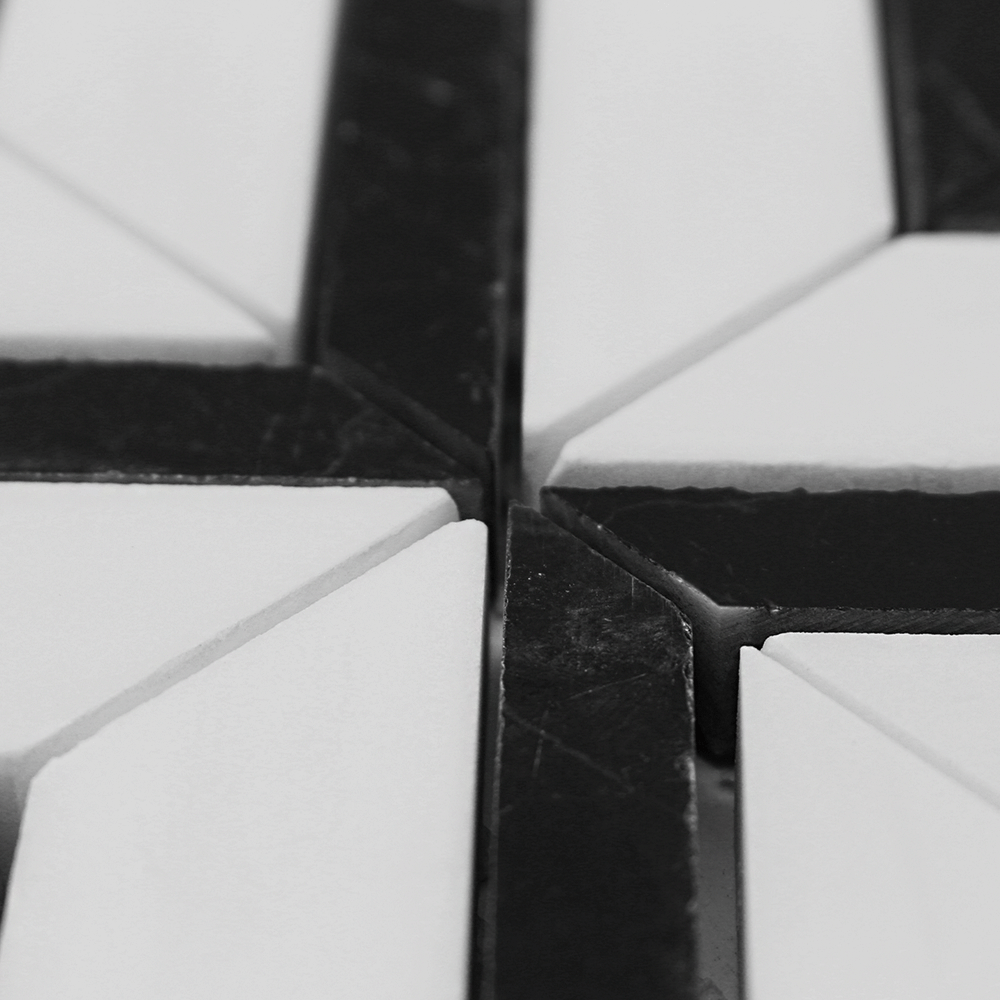 Maze Taurus Black & Gray