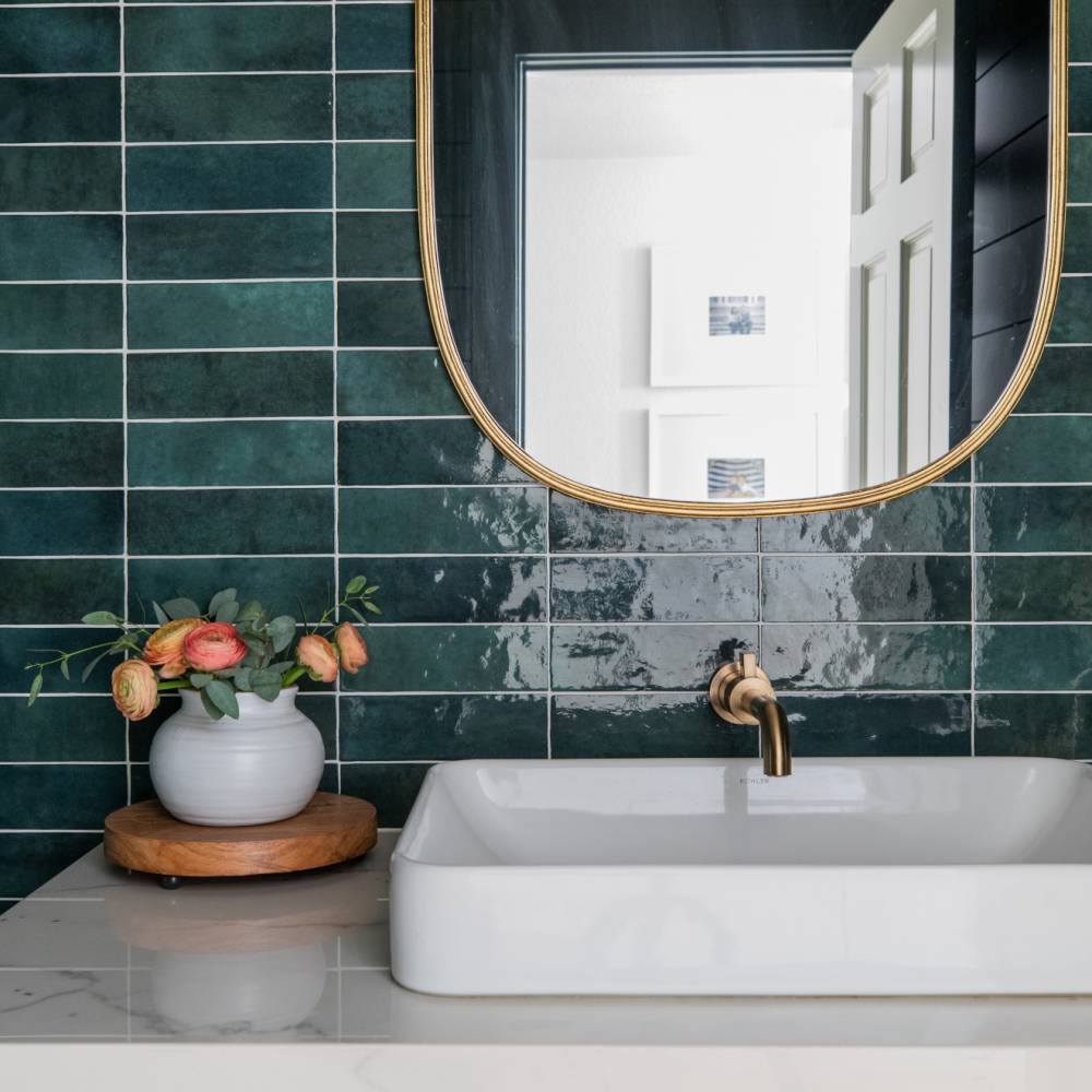 Cloé Ceramic Tile in Green