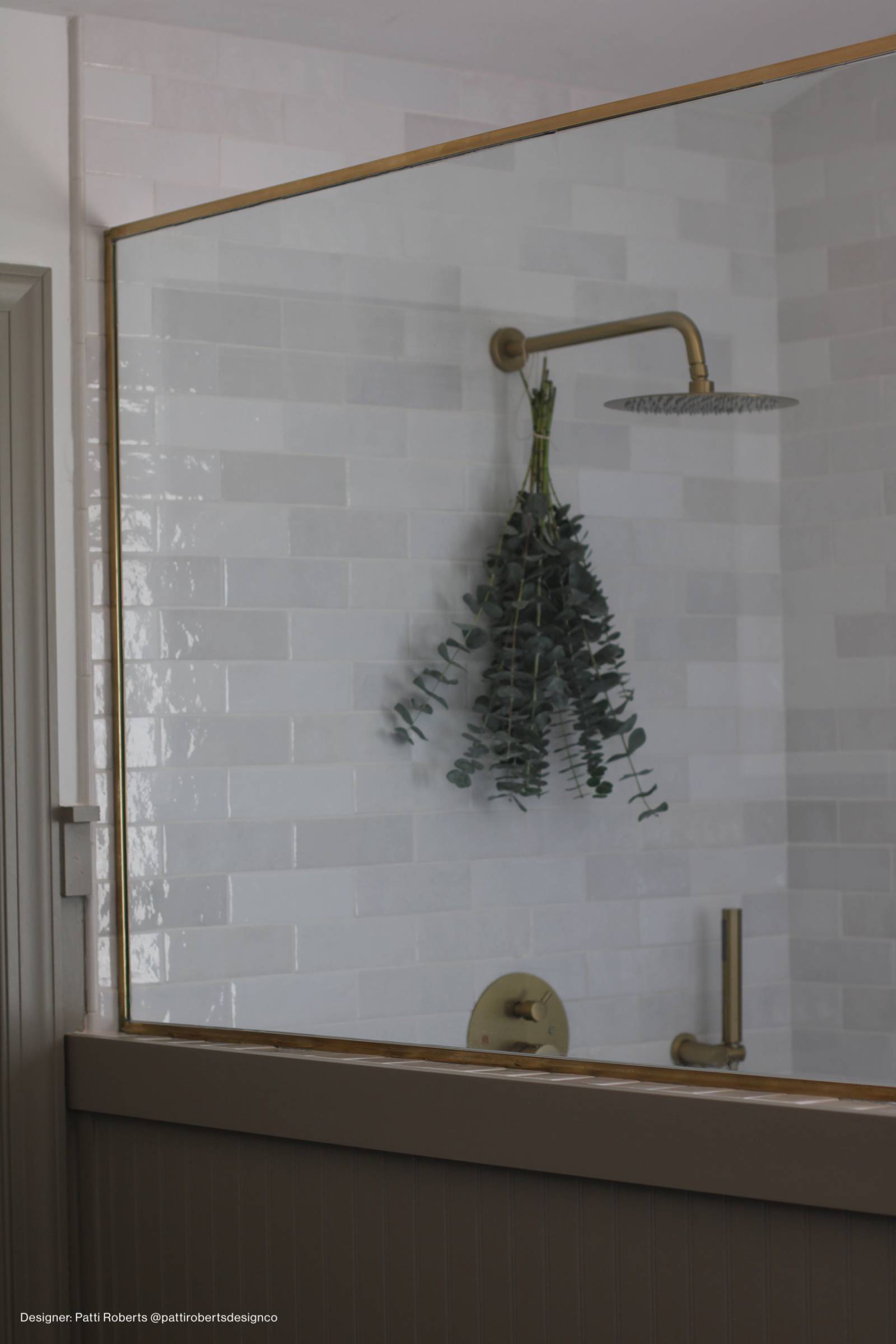 Cloé Ceramic Tile in White