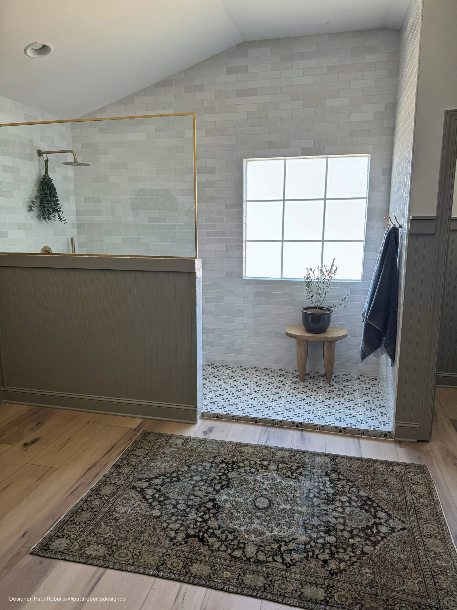Cloé Ceramic Tile in White
