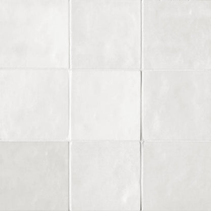 Cloé Ceramic Tile in White