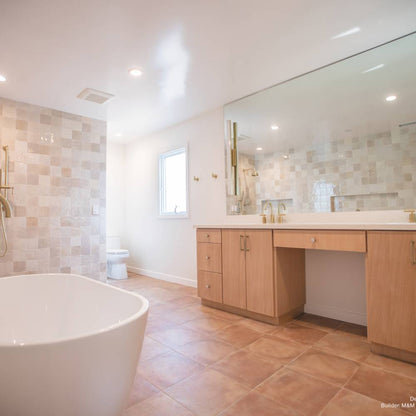 Cloé Ceramic Tile in Creme