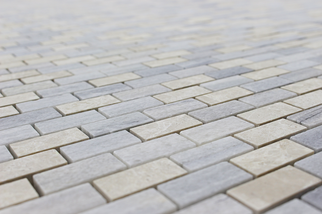 Solto White 5/8x1 1/4 Offset Bluette Mosaic