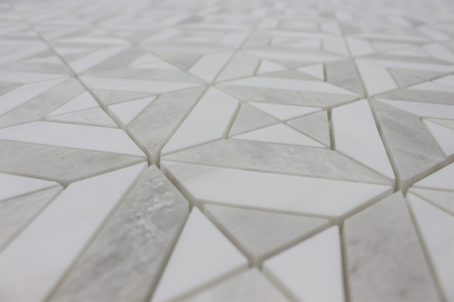 Bianco Venato Dolomite & Iceberg-Matrix Mosaic