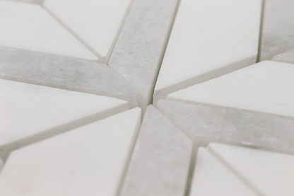 Maze Mosaic Bianco Venato DolomiteMaze – Dolomite with Milas White