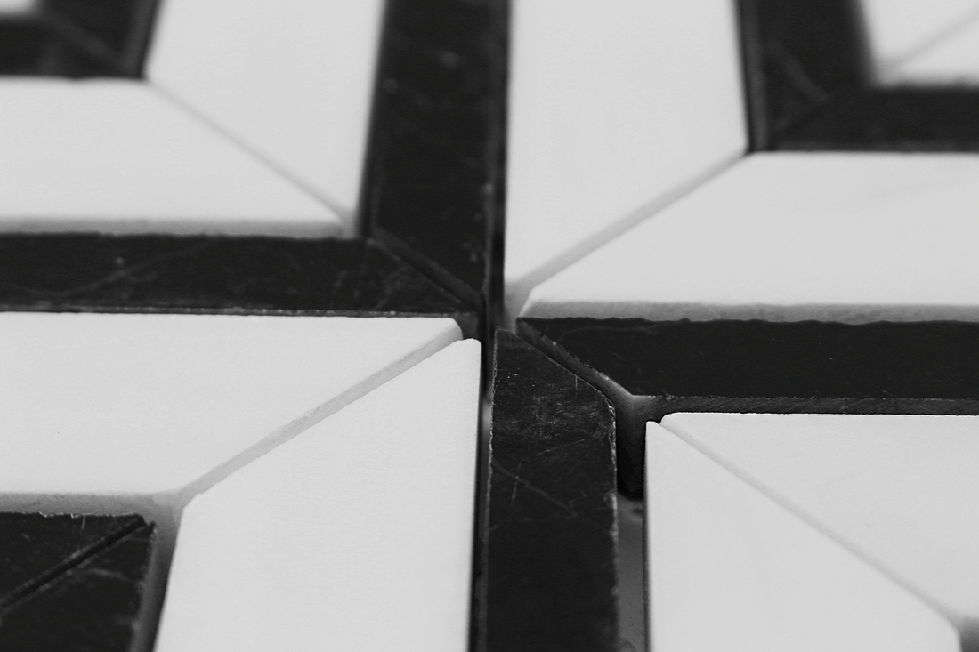 Maze Mosaic – Dolomite with Taurus Black
